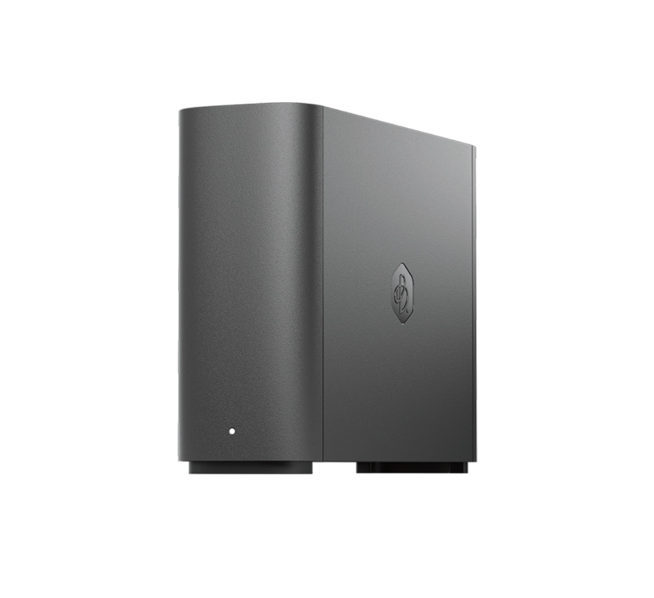 Synology BeeStation 4TB storage. 8 users. 2GB RAM, NPU-accelerated AI face & Object.